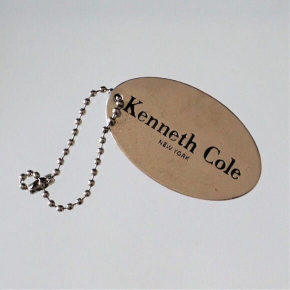 Kenneth Cole New York Bag Charm Hang Tag Oval Silver Metal Key Fob Keychain - Picture 4 of 5